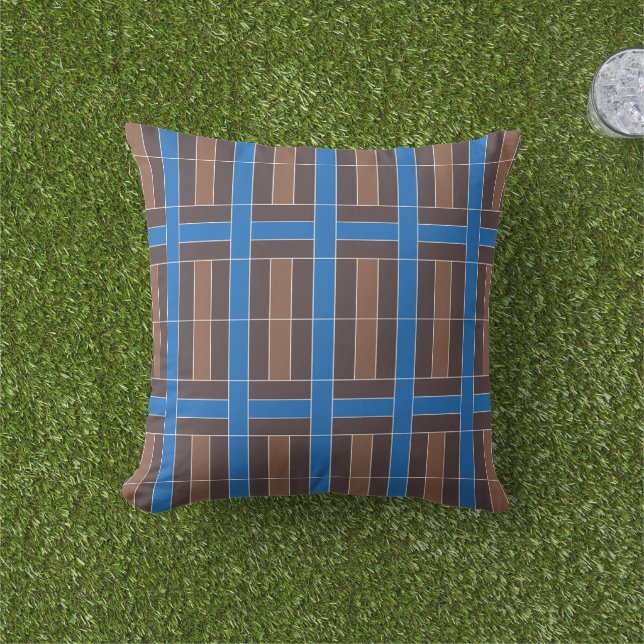 Cojín De Exterior Modern Blue and Brown Geometric Plaid Pattern | (Césped)
