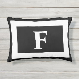 Cojín De Exterior Monograma personalizado Black White trendy