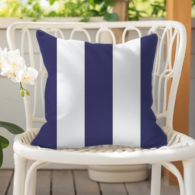 Cojín De Exterior Navy Blue and White Vertical Awning Stripes (Subido por el creador)