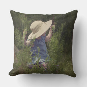 Cojín De Exterior Niña pequeña en un giro