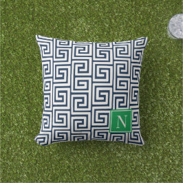 Cojín De Exterior Preppy Greek Key Monogram – Navy & Green