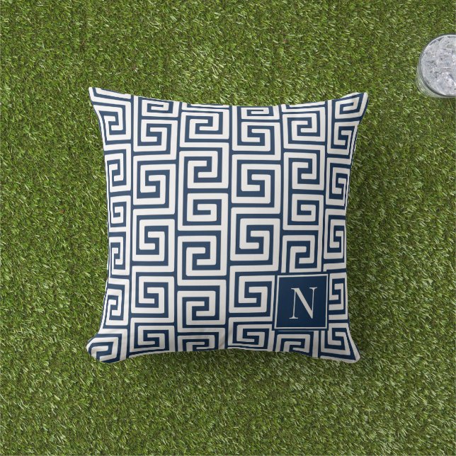 Cojín De Exterior Preppy Greek Key Monogram – Navy & White (Césped)