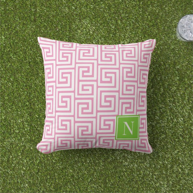 Cojín De Exterior Preppy Greek Key Monogram – Pink & Lime (Césped)