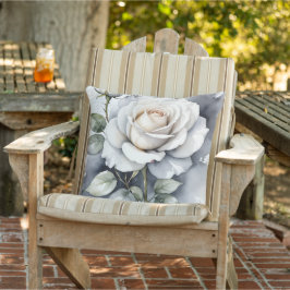 Cojín De Exterior Rosa blanca y rosebud, hojas plateadas