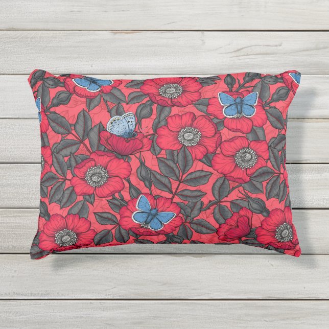 Cojín De Exterior Rosa de perro y mariposas en rojo y azul (Anverso)