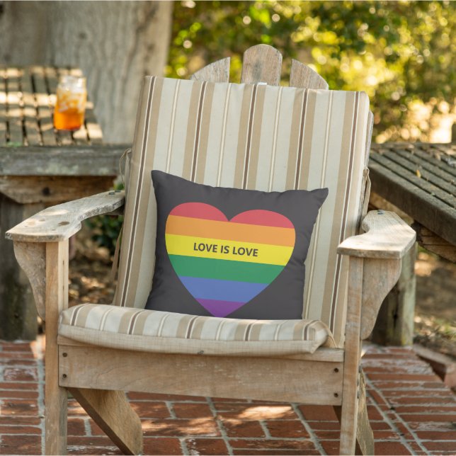 Cojín De Exterior Texto personalizado "El amor es amor" (Silla)