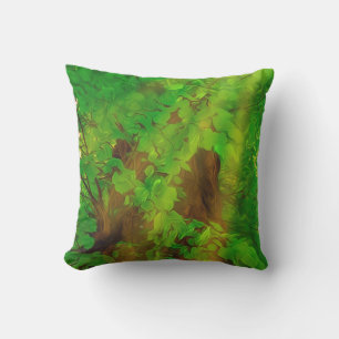 Cojín De Exterior Verde y Sun gruesos de las ramas del árbol viejo