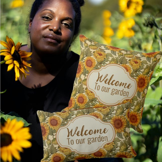 Cojín De Exterior William Morris Personalizado Autumn Sunflower Pati (Autumn sunflowers, pillows can be personalized.)