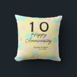 Cojín Decorativo 10 aniversario de boda nombre pastel amarillo retr<br><div class="desc">diseños de códigos Qr plantillas sencillas</div>
