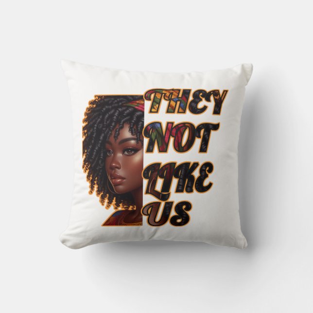 Cojín decorativo 16" x 16" - No les gustamos (Anverso)