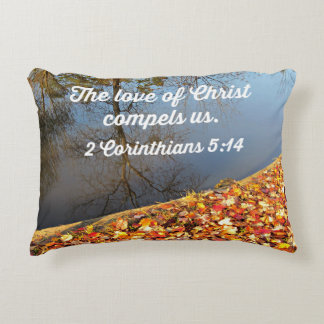 Cojín Decorativo 2 Cor 5:14 El amor de Cristo nos obliga.