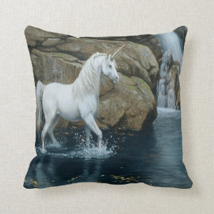 Cojín Decorativo #4-Unicorn y cascada