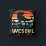 Cojín Decorativo 5th Birthday Dinosaur 5 Year Old Boy Kids Awesome<br><div class="desc">5th Birthday Dinosaur 5 Year Old Boy Kids Awesome Since 2017</div>