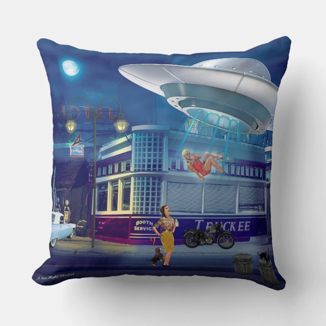 Cojín Decorativo A New Flight Attendant (Anverso)