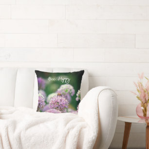Cojín Decorativo Abeja feliz con motivación de la flor purple Alliu