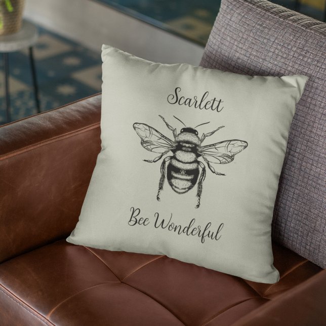 Cojín Decorativo Abeja verde de sabio negro personalizada (Subido por el creador)
