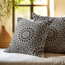 Abstract Black and White Mandala Pattern