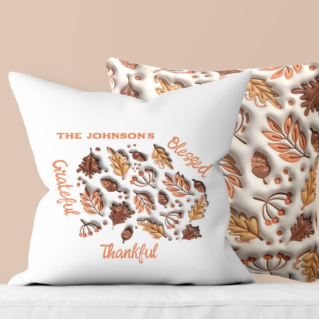 Cojín Decorativo Acción de Gracias Cae deja nombre de familia moder (Thanksgiving Fall Leaves Family Name Modern Throw Pillow)