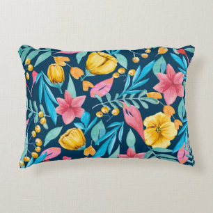 Cojín Decorativo acuarela botánica: flores, hojas adornadas.