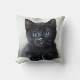 Cojín Decorativo Adorable Black Kitten with Striking Blue Eyes Port