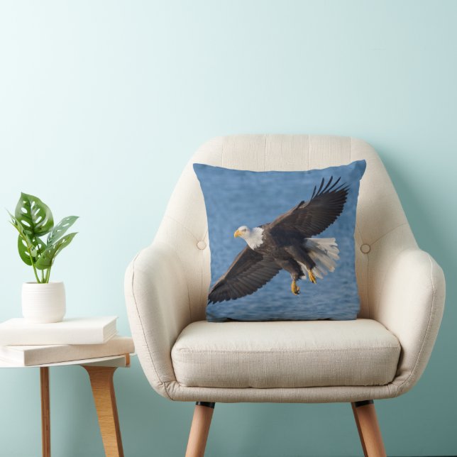Cojín Decorativo Águila calva en vuelo (Silla)