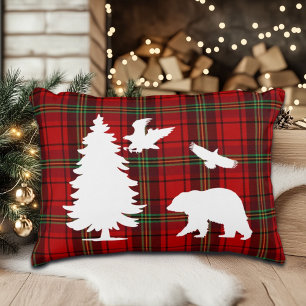Cojín Decorativo Águila del oso pino sobre el tartán negro rojo