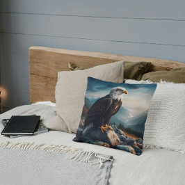 Cojín Decorativo Águila encaramada en terreno rocoso