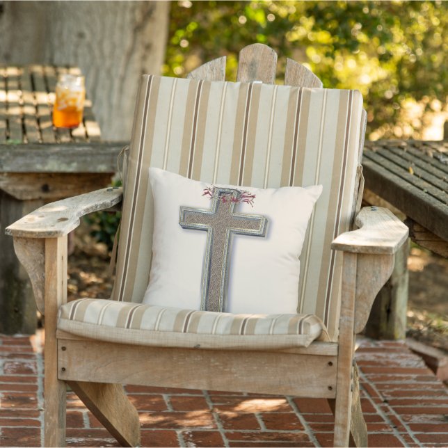 Cojín decorativo al aire libre con fondo beige (Silla)