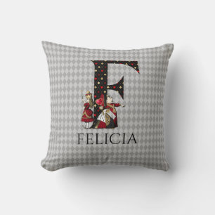 Cojín Decorativo Alicia de Maravilla y Reina de Corazón Letra F