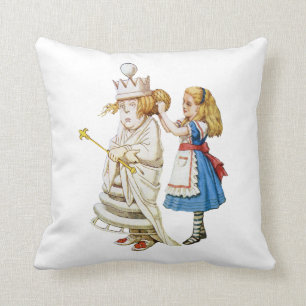 Cojín Decorativo Alicia y la reina blanca en el país de las maravi