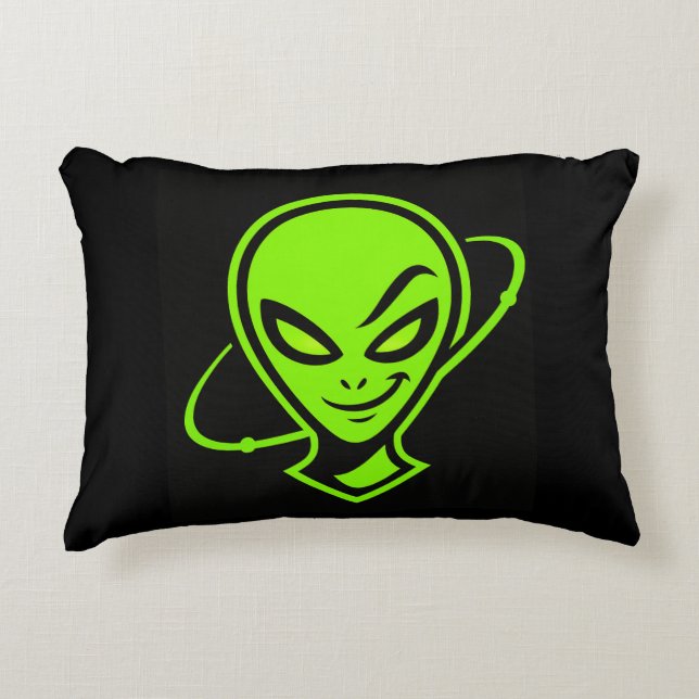 Cojín Decorativo Alienígena Verde Buena Suerte  (Anverso)