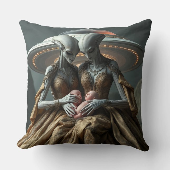 Cojín Decorativo Alienígenas cradling Human Babies (Anverso)