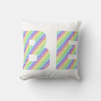 Cojín Decorativo Allow Yourself To Be Rainbow Throw Pillow