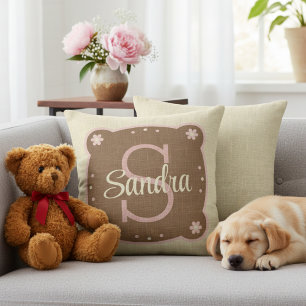 Cojín Decorativo Almohadón de 16x16 con monograma y nombre en crema