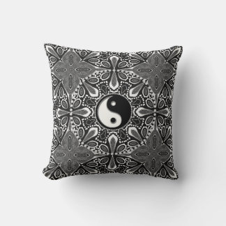 Cojín Decorativo Almohadón geométrico tribal negro blanco Yin Yang