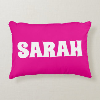 COJÍN DECORATIVO ALMOHADÓN ROSA CON NOMBRE MODERNO PERSONALIZADO