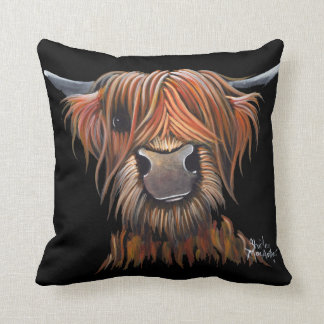Cojín Decorativo Almohón escocés Hairy Highland Cow 'BRUCE' Cushion