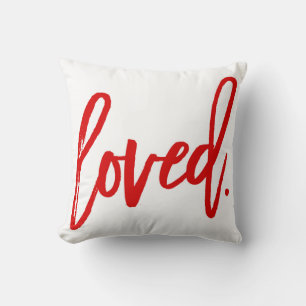 Cojín Decorativo Amado. Tipografía de guión moderno y trendy rojo