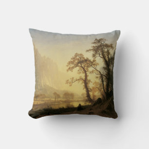 Cojín Decorativo Amanecer, Valle de Yosemite por Albert Bierstadt