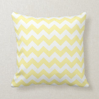 Cojín Decorativo Amarillo del ranúnculo de Chevron