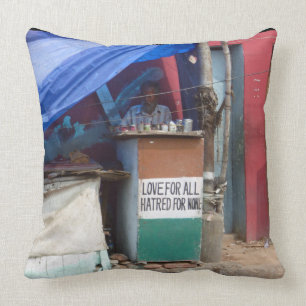 Cojín Decorativo Ame para todos, odio para ningunos, Chennai