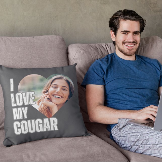 Cojín Decorativo Amo El Regalo De Mi Novia Cougar (I Love My Cougar Girlfriend Photo Boyfriend Gift Throw Pillow)