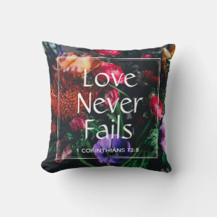 Cojín Decorativo Amor Floral Cristiano EL AMOR NUNCA FALLA San Vale