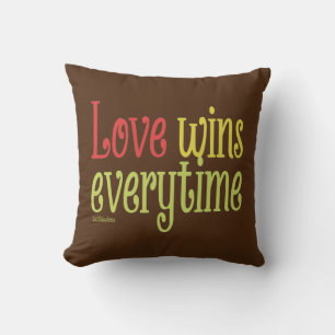 COJÍN DECORATIVO AMOR GANA TODO EL EL DÍA DE SAN VALENTÍN