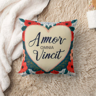 Cojín Decorativo Amor Omnia Vincit - cita