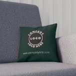 Cojín Decorativo Añadir el logotipo de la empresa Decoración de la<br><div class="desc">Añada el logotipo de su empresa y la identidad de su marca a esta almohada, así como su dirección o eslogan en el sitio web haciendo clic en el botón "Personalizar" que aparece más arriba. Estas almohadas de lanzamiento de marca pueden promocionar su negocio ya que los empleados las usan...</div>