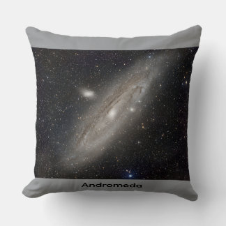 Cojín Decorativo Andromeda Throw Pillow