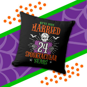 Cojín Decorativo Aniversario de bodas número 24 Spooktacular de Hal
