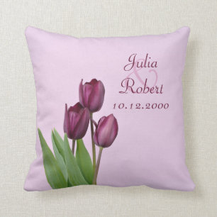 Cojín Decorativo Aniversario púrpura de 3 tulipanes