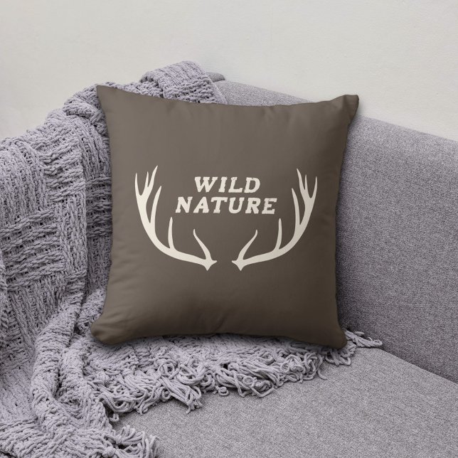 Cojín Decorativo Antillas de venado y naturaleza salvaje (Deer Antlers & Wild Nature Pillow)